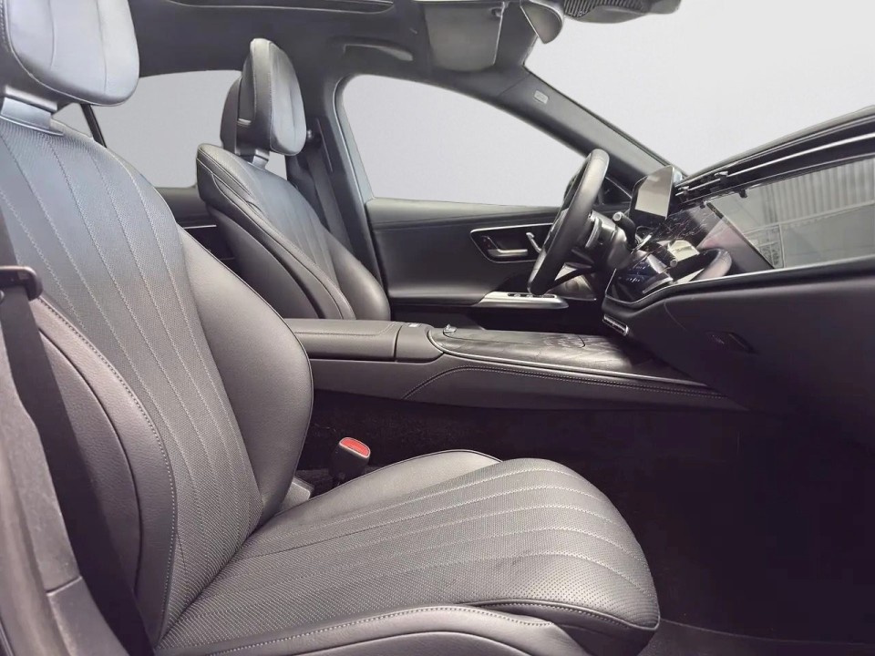 Mercedes-Benz E 450 4MATIC AMG Line - foto 8