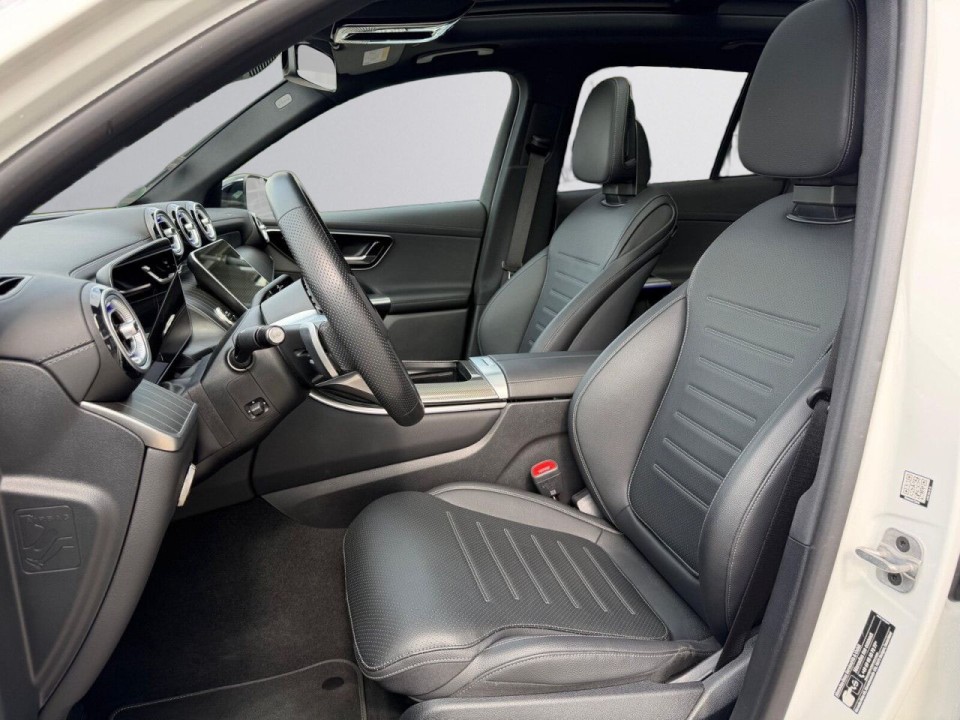 Mercedes-Benz GLC 300de 4MATIC AMG Line - foto 8