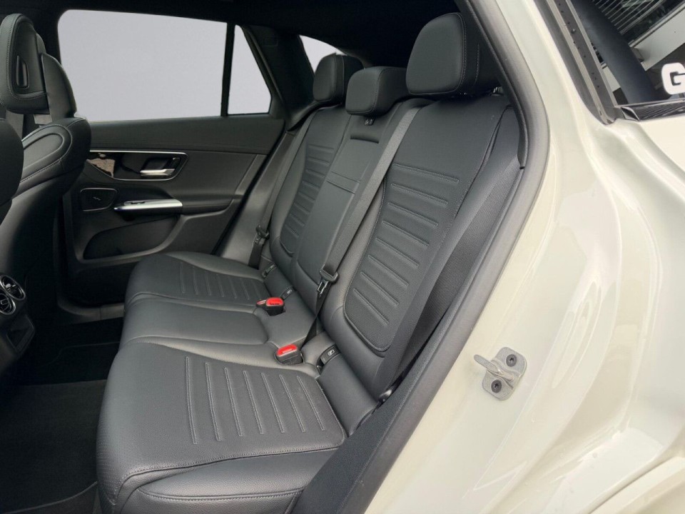 Mercedes-Benz GLC 300de 4MATIC AMG Line - foto 9