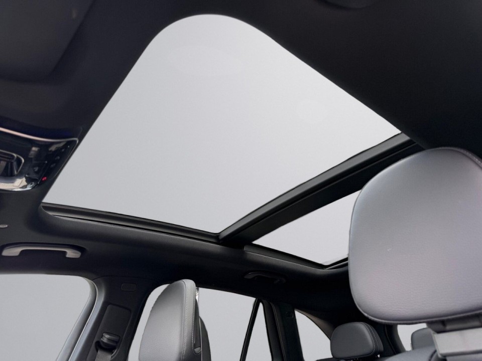 Mercedes-Benz GLC 300de 4MATIC AMG Line - foto 12