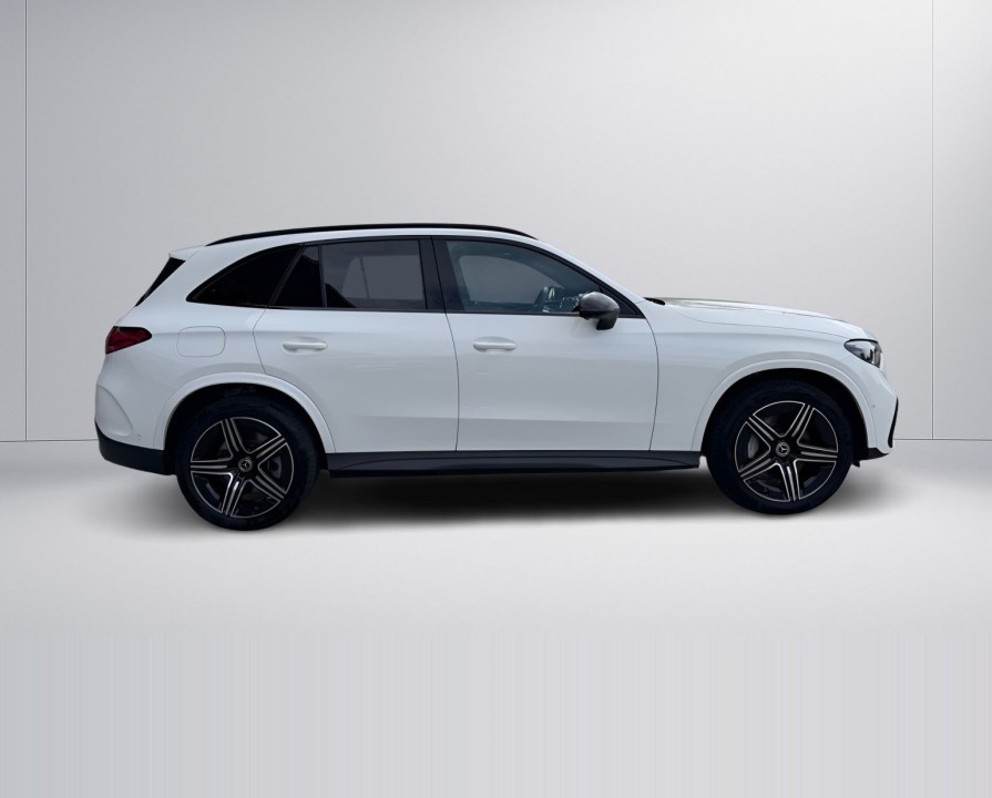 Mercedes-Benz GLC 300de 4MATIC AMG Line (2)