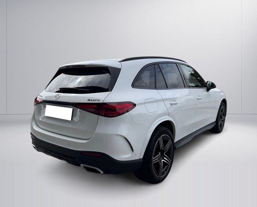 Mercedes-Benz GLC 300de 4MATIC AMG Line (3)