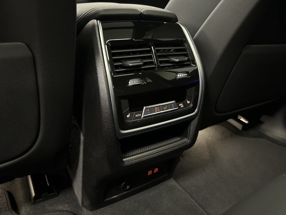 BMW X5 xDrive 50e M-Sport - foto 28