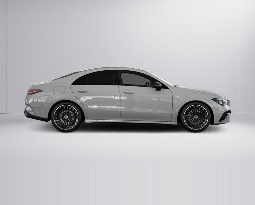 Mercedes-Benz CLA 250 e Hybrid (4)