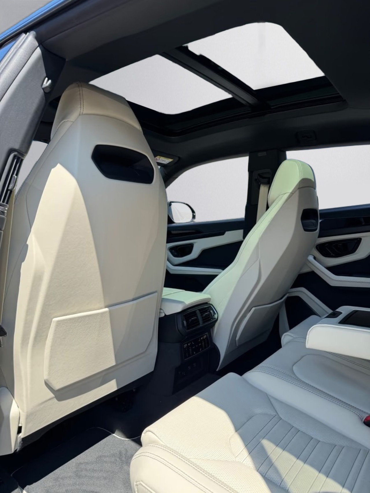 Lamborghini URUS SE - foto 32