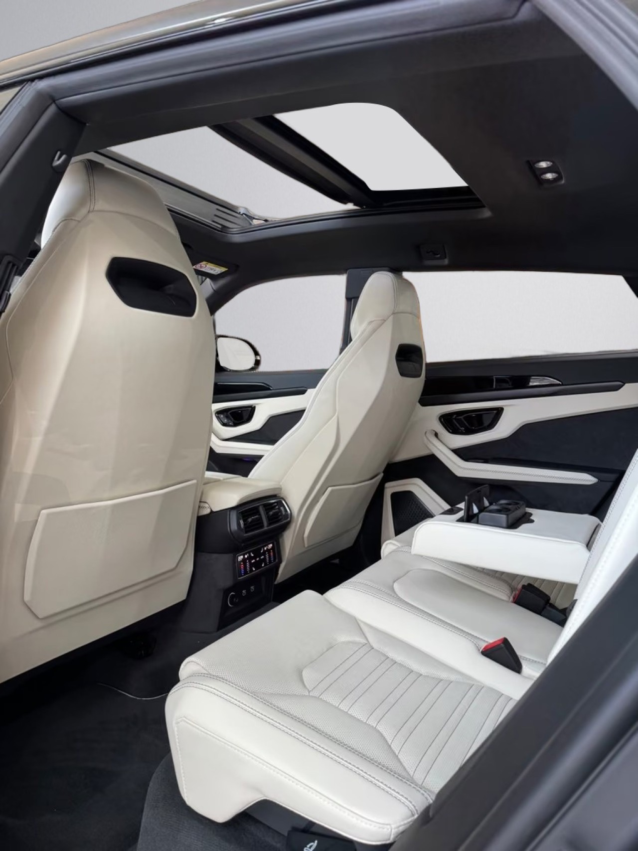 Lamborghini URUS SE - foto 31