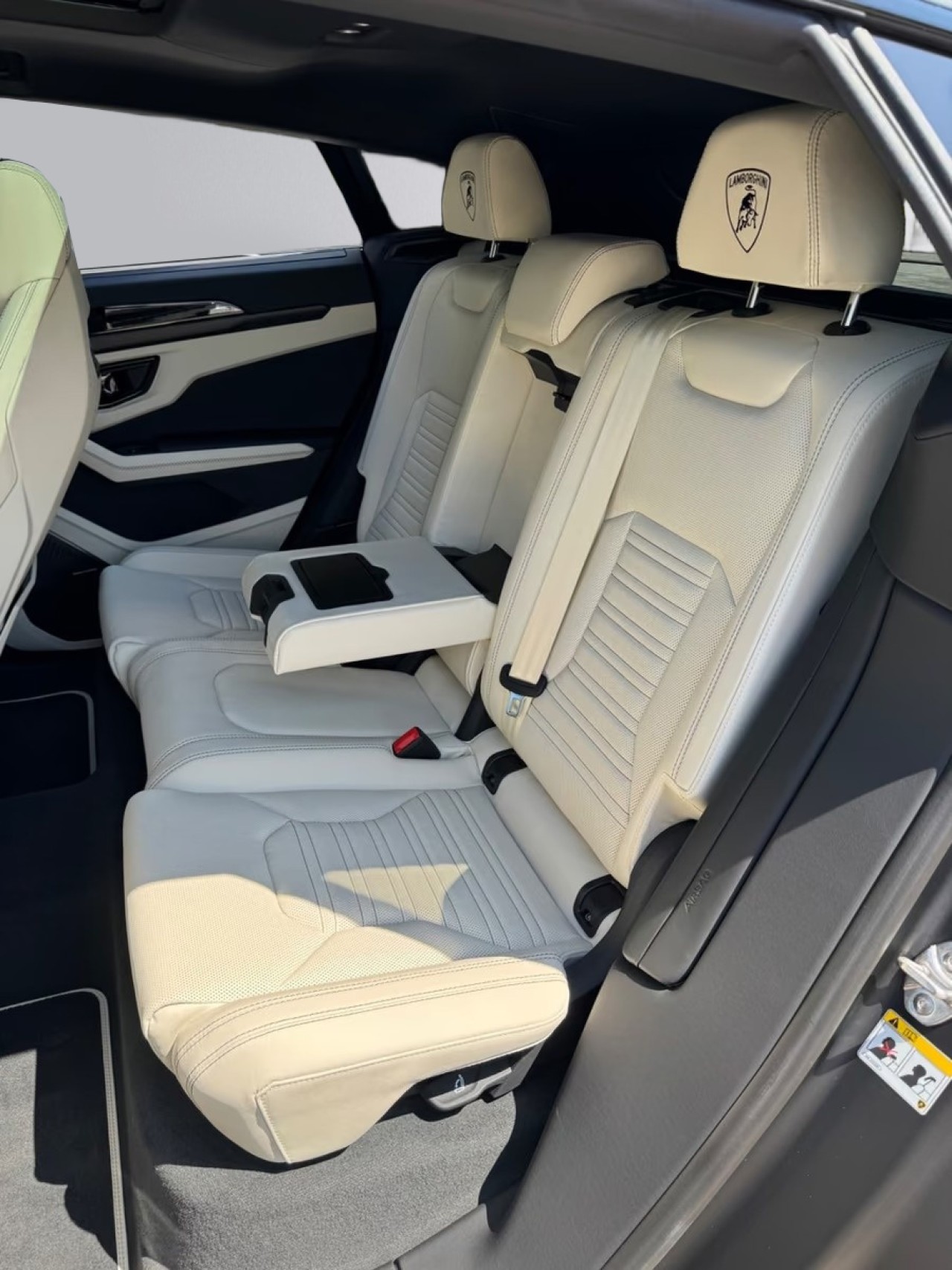 Lamborghini URUS SE - foto 30