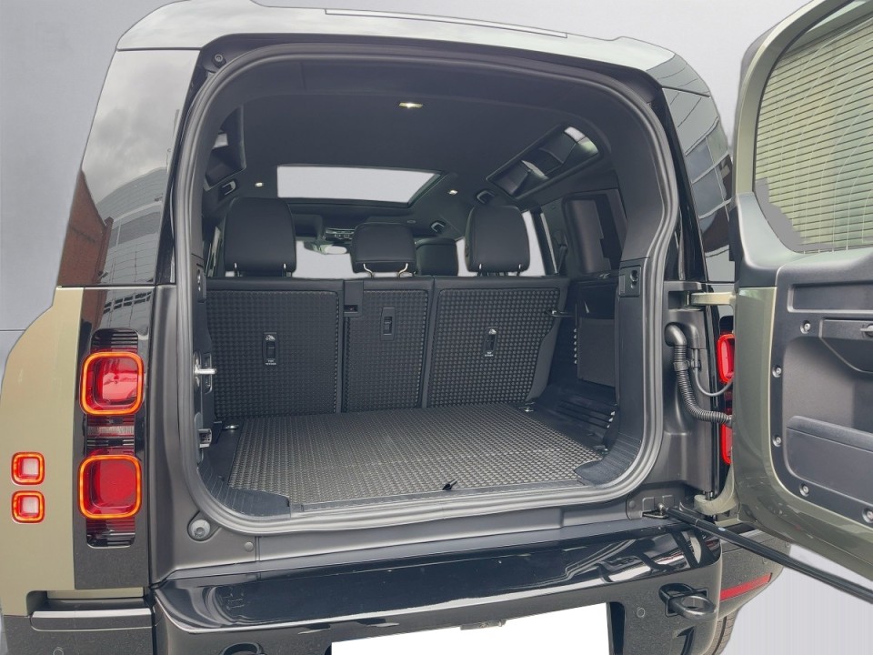 Land Rover Defender 110 D300 X-Dynamic HSE - foto 16