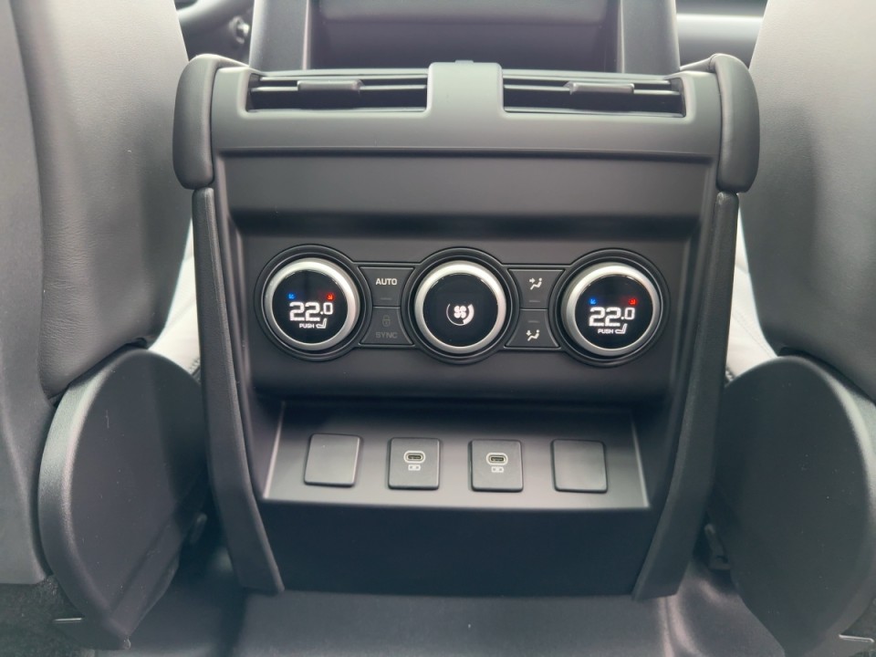Land Rover Defender 110 D300 X-Dynamic HSE - foto 13