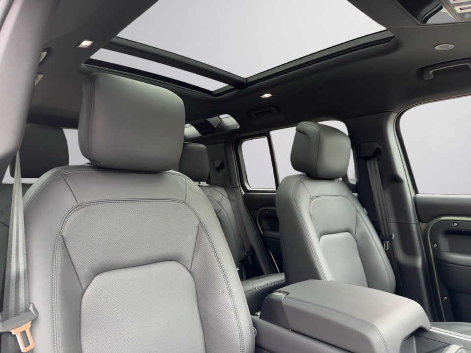 Land Rover Defender 110 D300 X-Dynamic HSE - foto 9