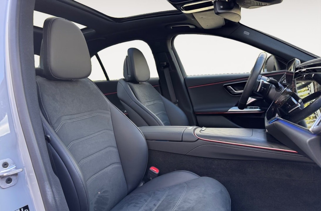 Mercedes-Benz E 300e AMG Line - foto 11