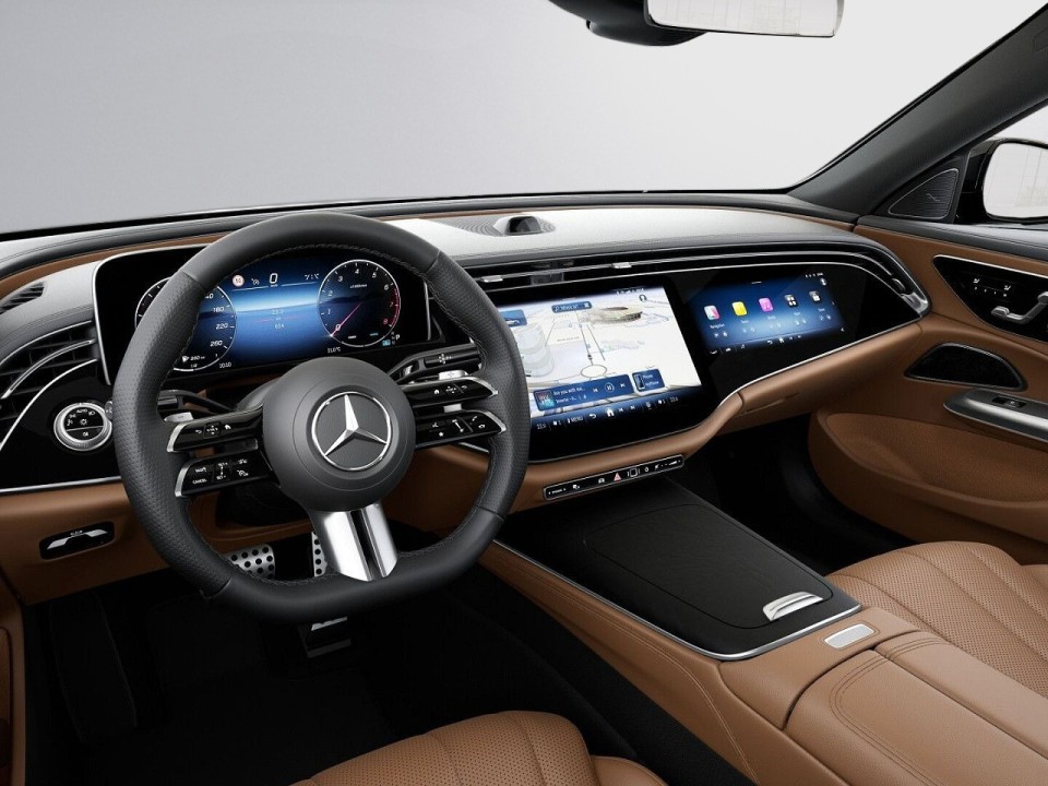 Mercedes-Benz E 200 AMG Line - foto 8