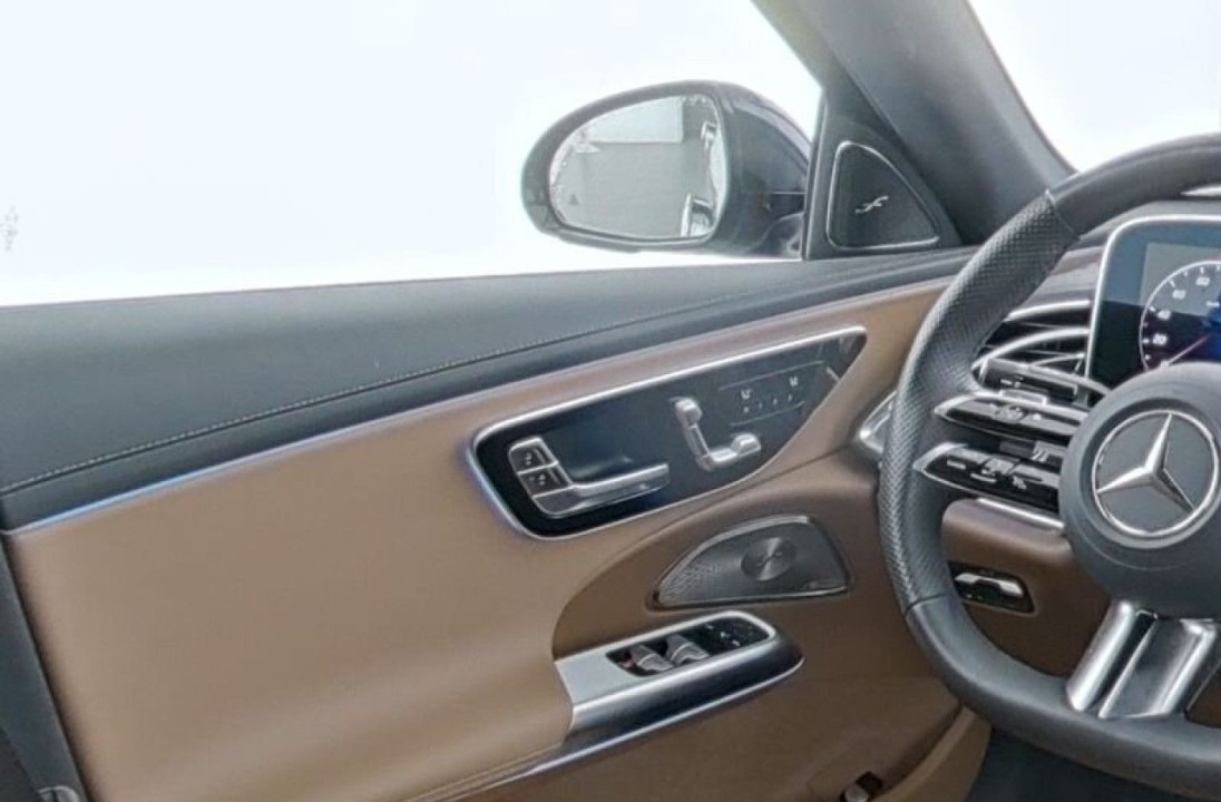 Mercedes-Benz E 200 AMG Line - foto 11