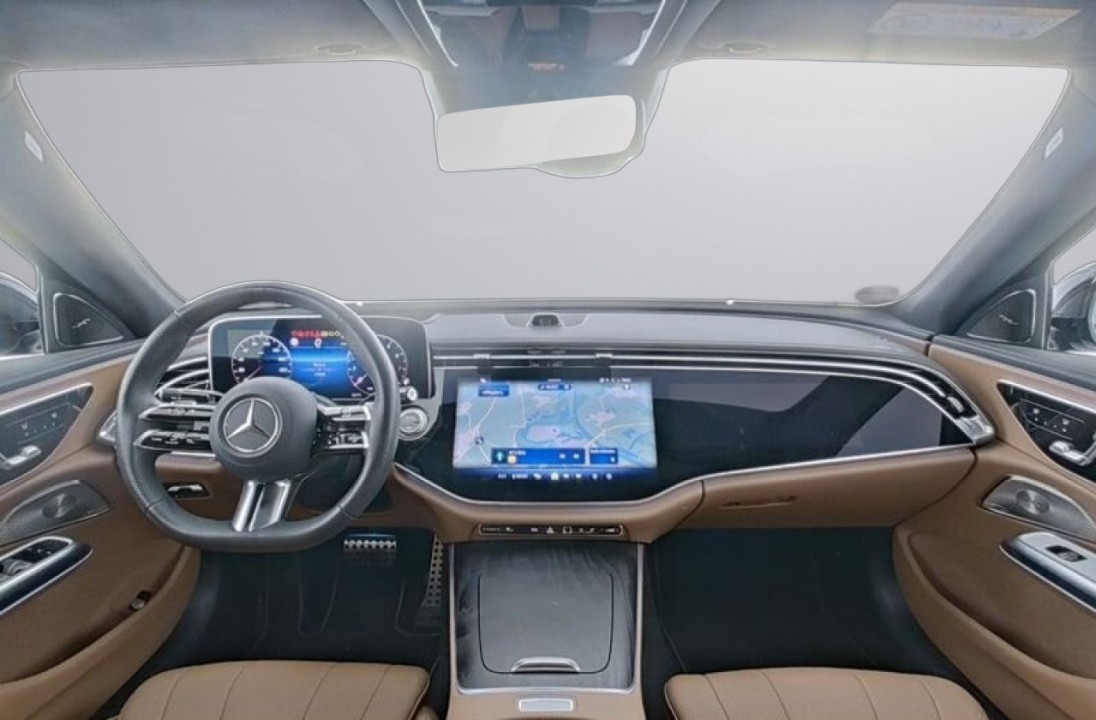 Mercedes-Benz E 200 AMG Line - foto 7