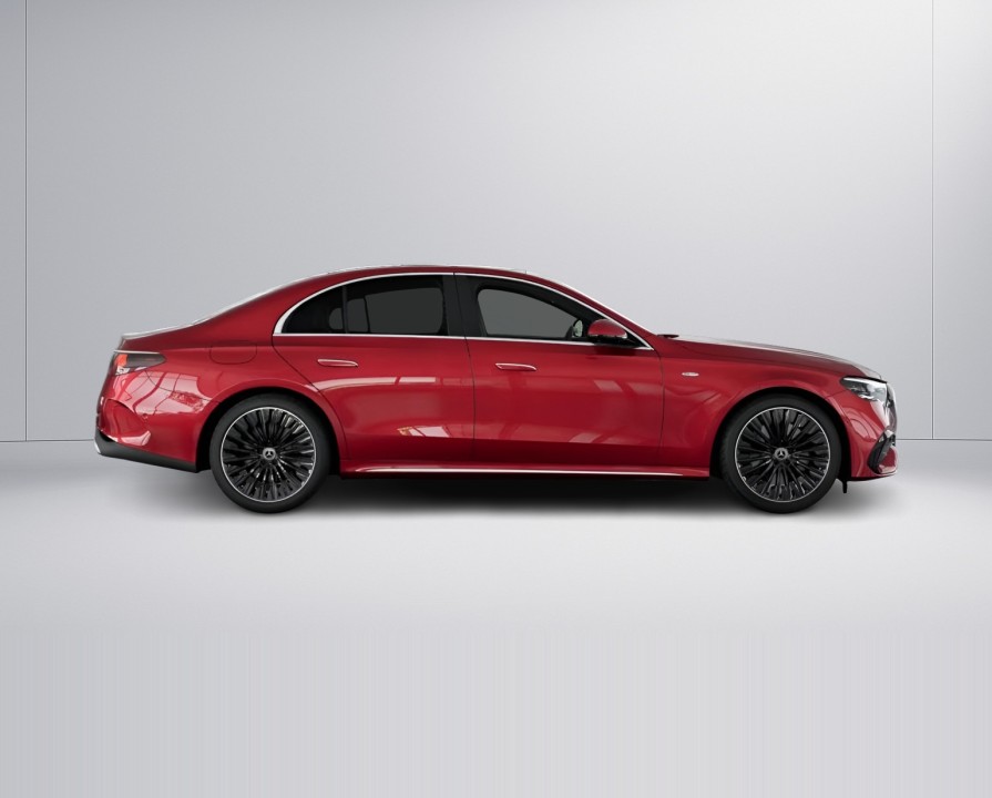 Mercedes-Benz E 300de 4MATIC AMG Line (3)