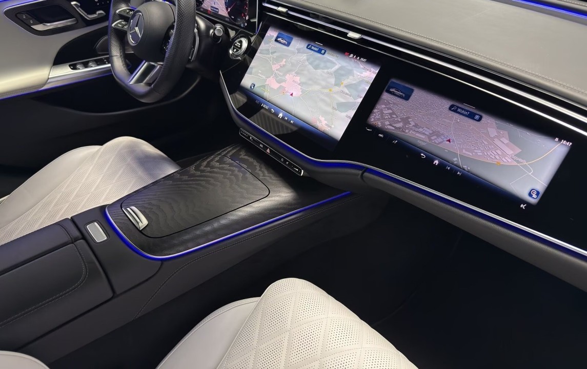 Mercedes-Benz E 200 AMG Line - foto 12