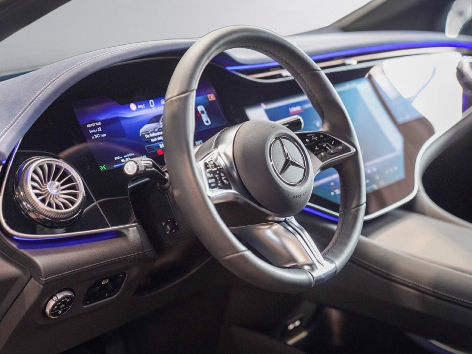 Mercedes-Benz EQE 300 AMG Line - foto 7
