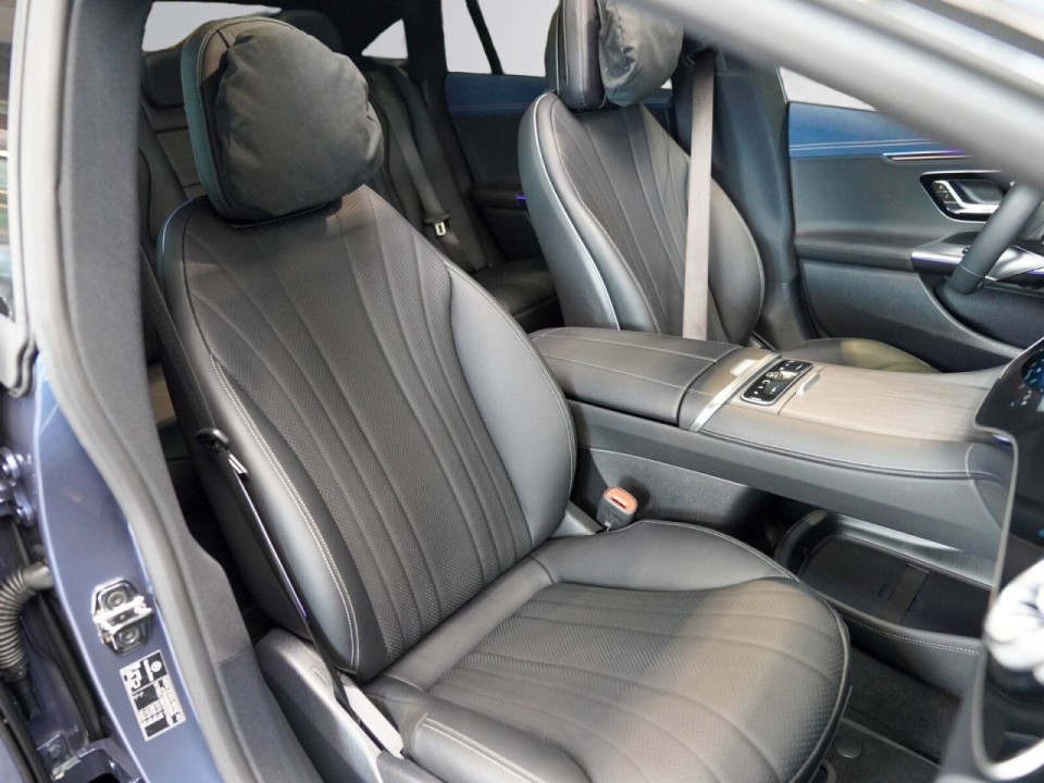 Mercedes-Benz EQE 300 AMG Line - foto 11