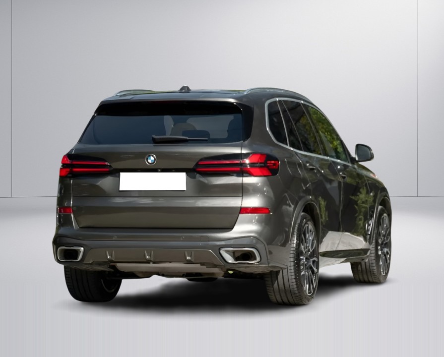 BMW X5 30d M-SPORT (2)