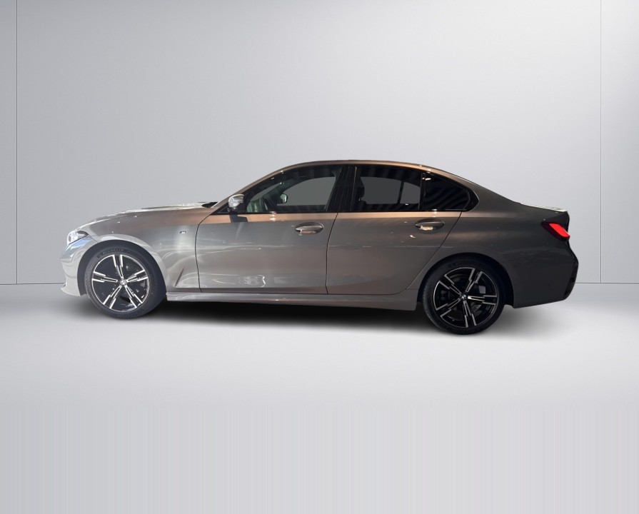 BMW Seria 3 320i M-Sport (4)
