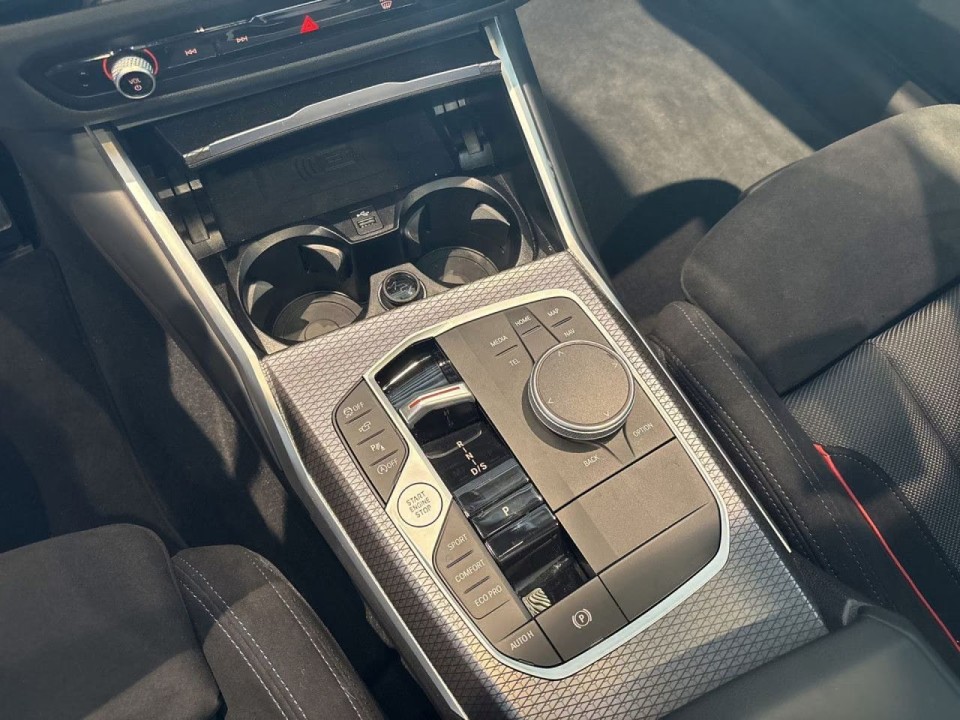 BMW Seria 3 320i M-Sport - foto 12