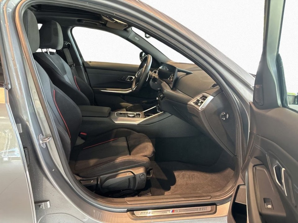 BMW Seria 3 320i M-Sport - foto 8