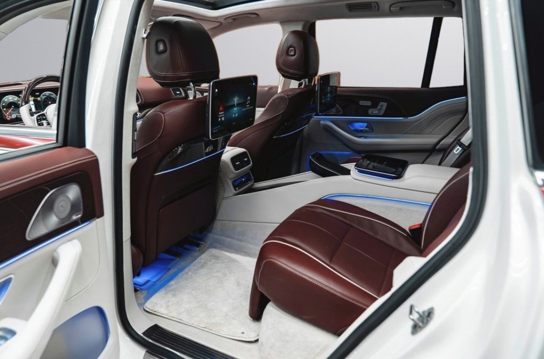 Mercedes-Benz GLS Maybach 600 - foto 23