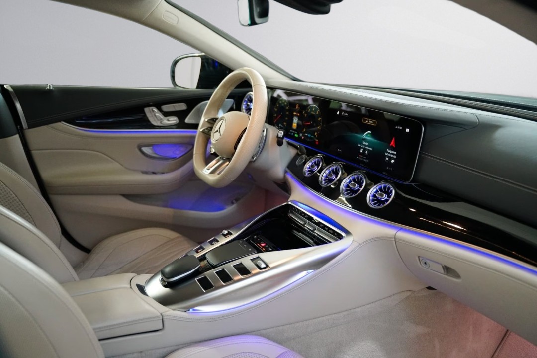Mercedes-Benz AMG GT 43 4MATIC - foto 13