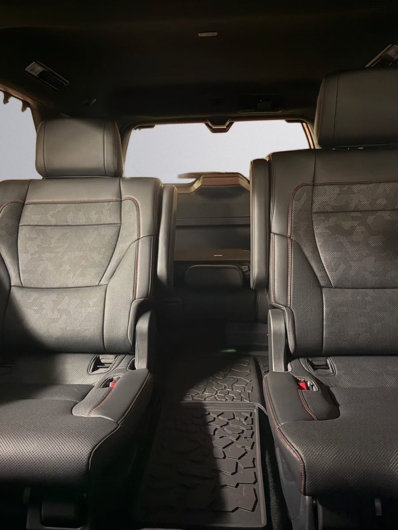 Toyota Sequoia TRD Pro 4WD - foto 21
