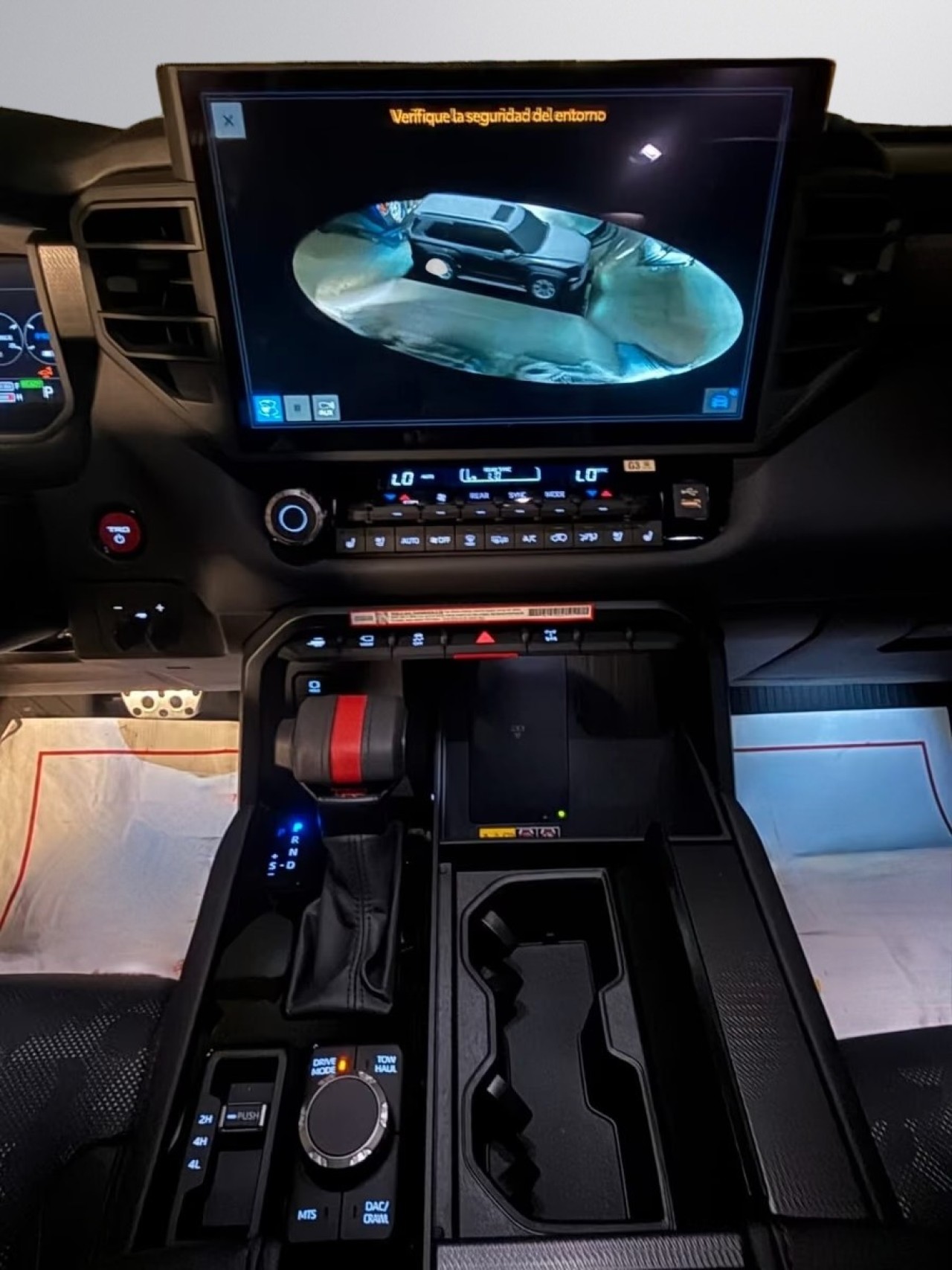 Toyota Sequoia TRD Pro 4WD - foto 14
