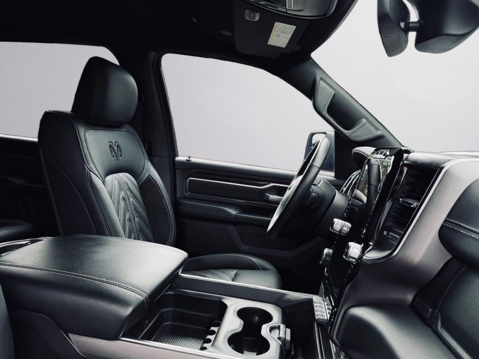 Dodge RAM 1500 Limited V8 4x4 - foto 33