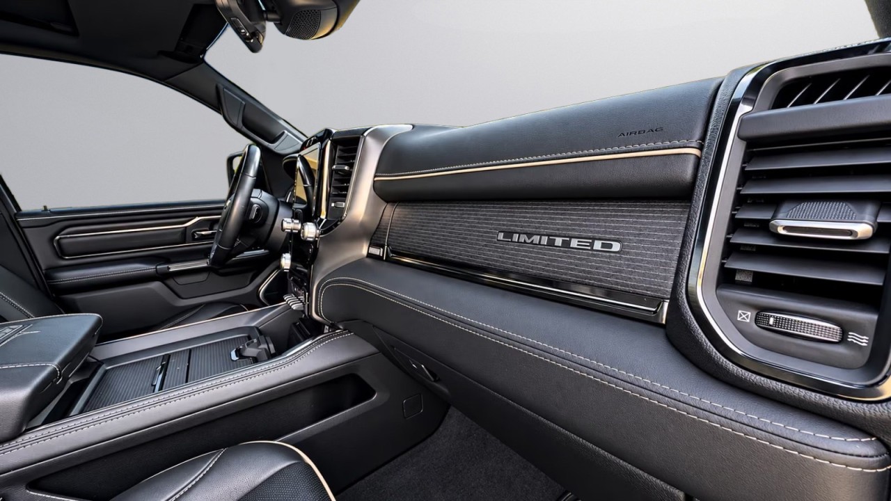 Dodge RAM 1500 Limited - foto 25