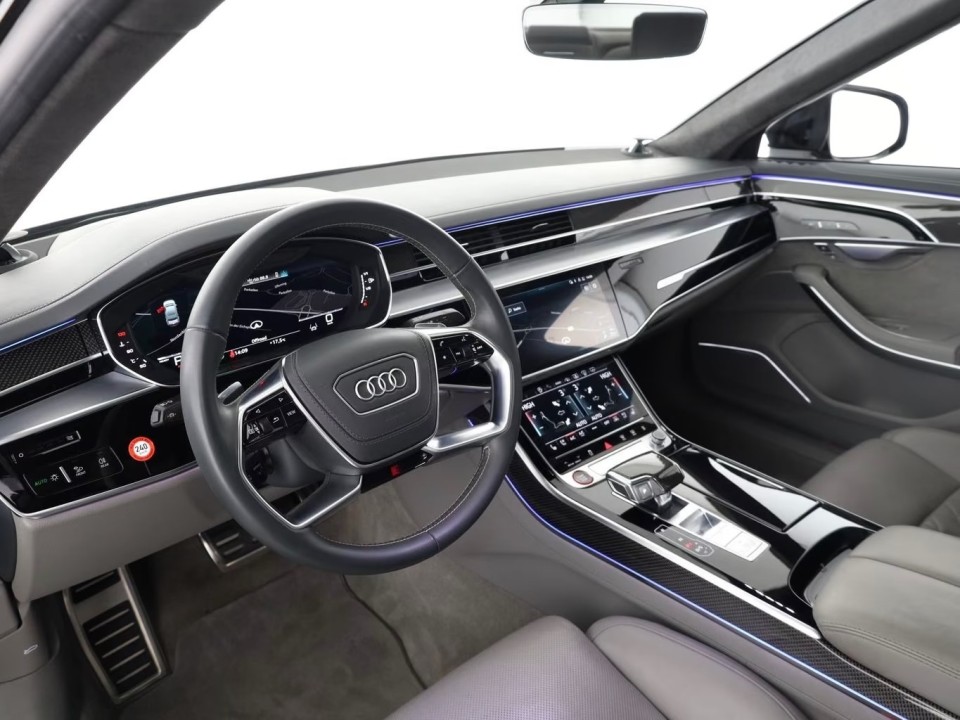 Audi S8 TFSI quattro - foto 9