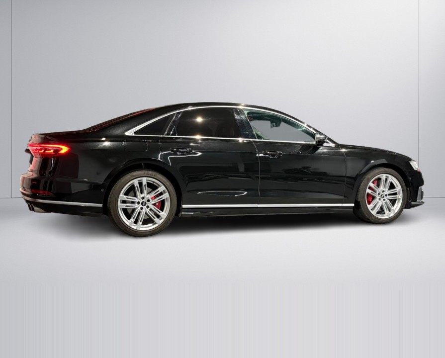 Audi S8 TFSI quattro (2)