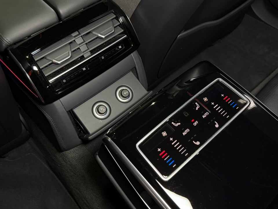 Audi S8 TFSI quattro - foto 11