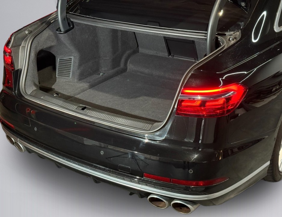 Audi S8 TFSI quattro - foto 24