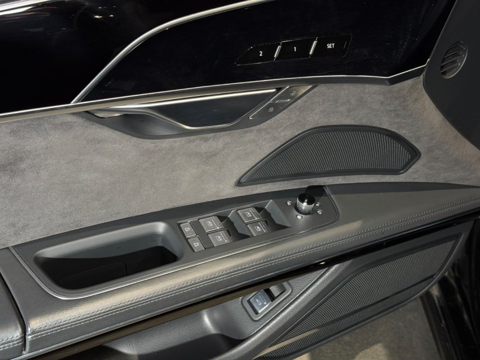 Audi S8 TFSI quattro - foto 18