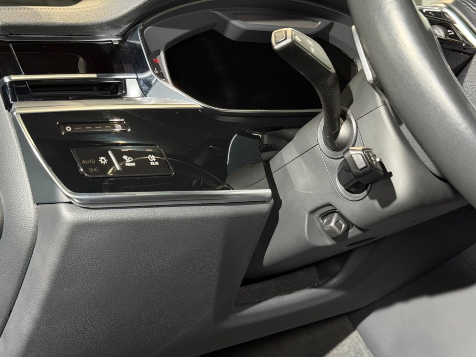 Audi S8 TFSI quattro - foto 13