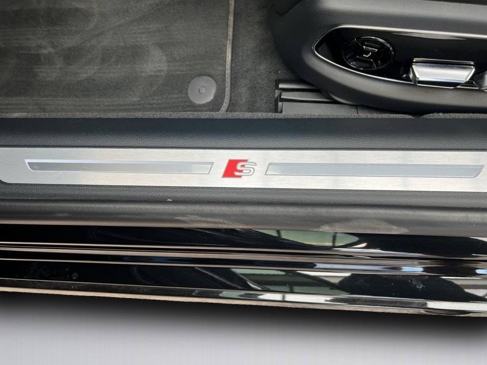 Audi S8 TFSI quattro - foto 22
