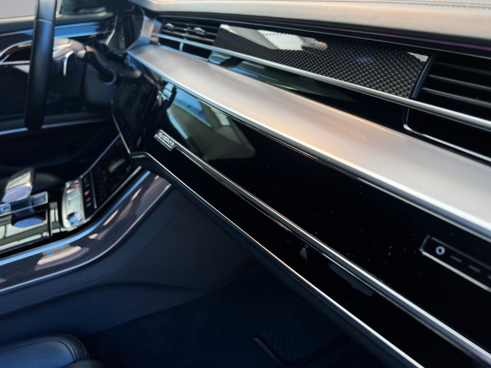 Audi S8 TFSI quattro - foto 11