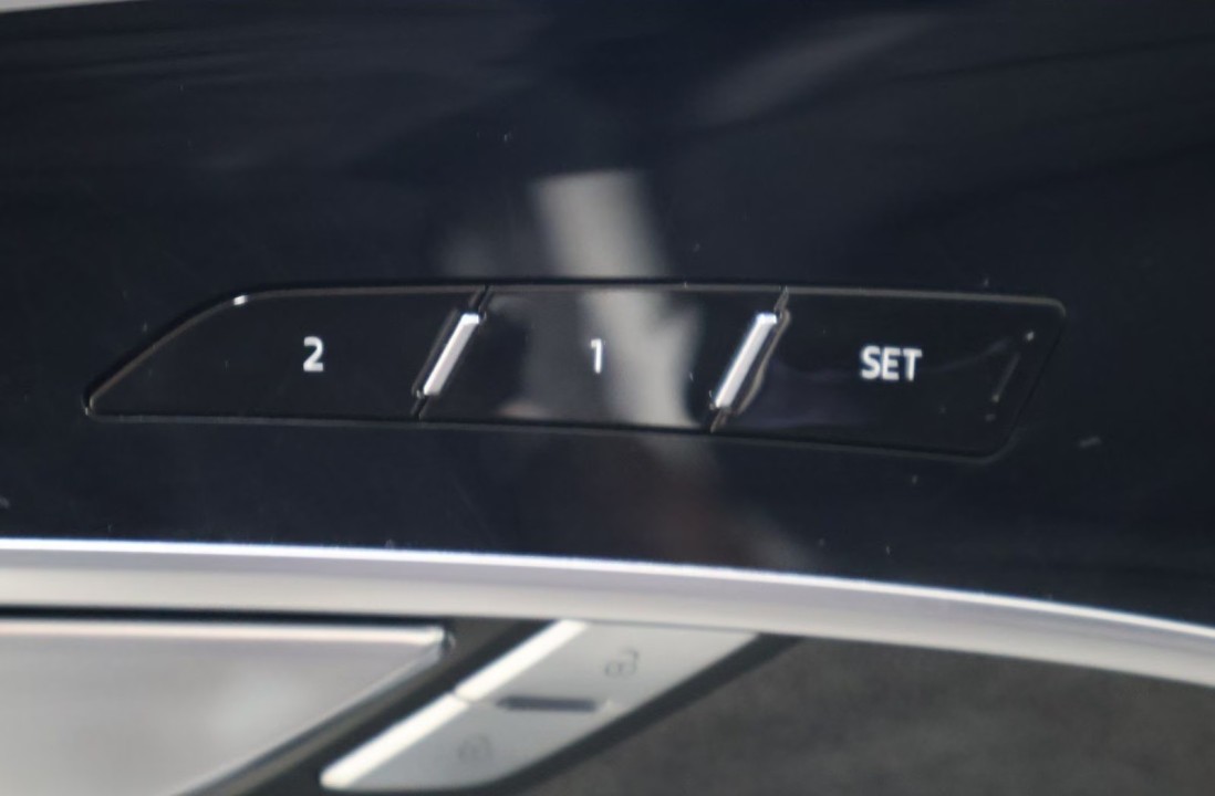 Audi S8 TFSI quattro - foto 16