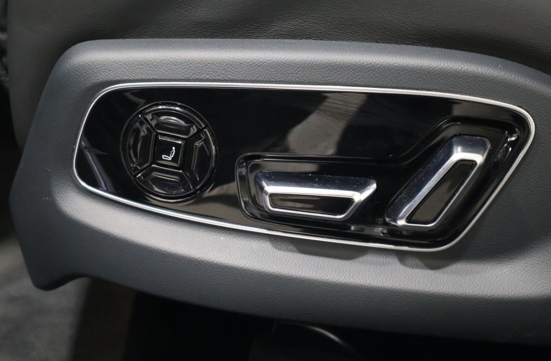 Audi S8 TFSI quattro - foto 17