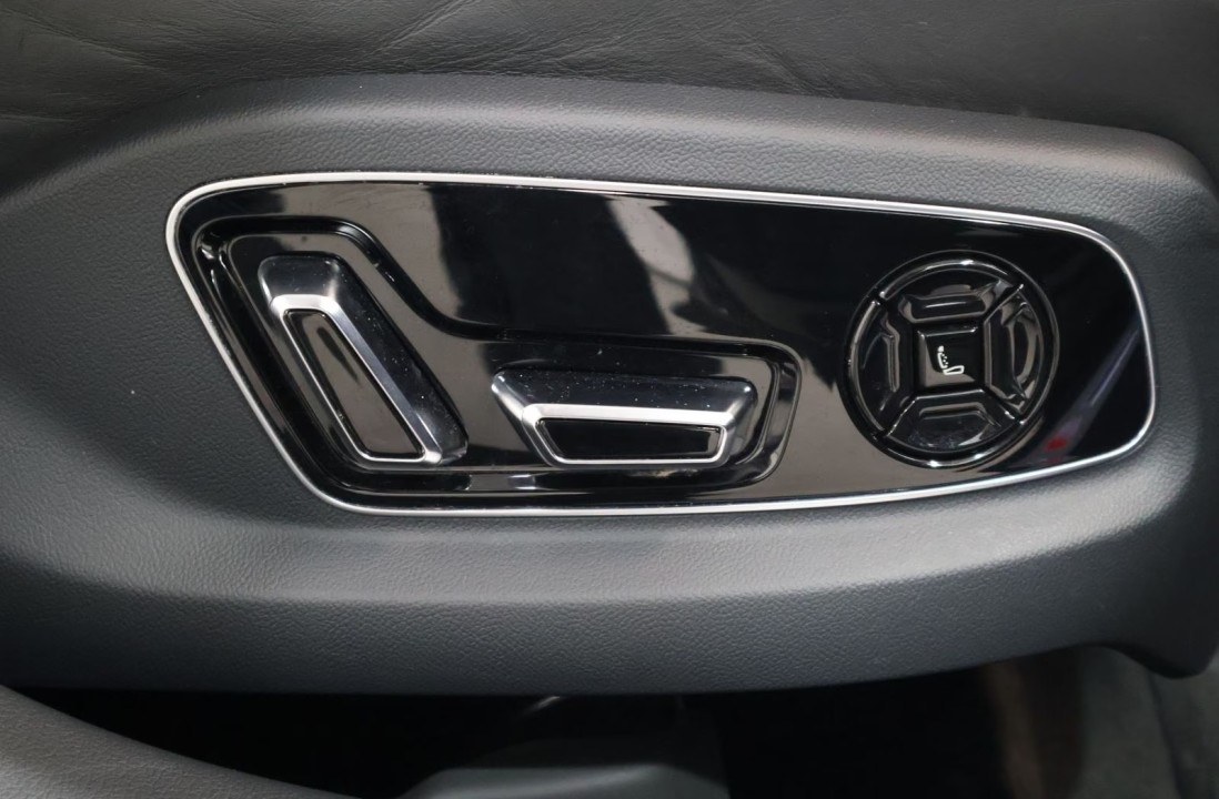 Audi S8 TFSI quattro - foto 18