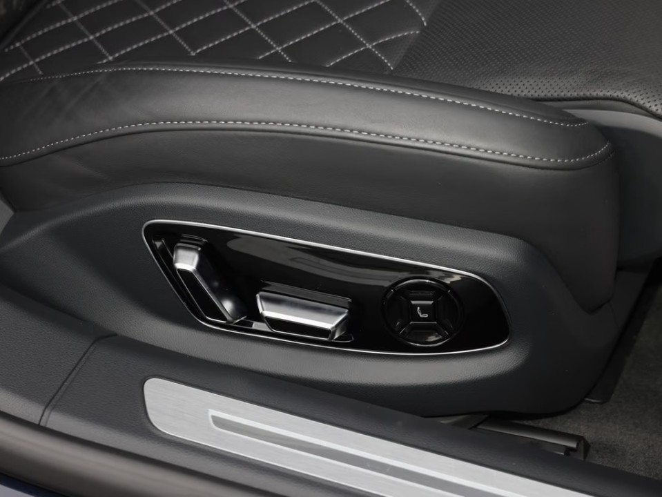 Audi S8 TFSI quattro - foto 20