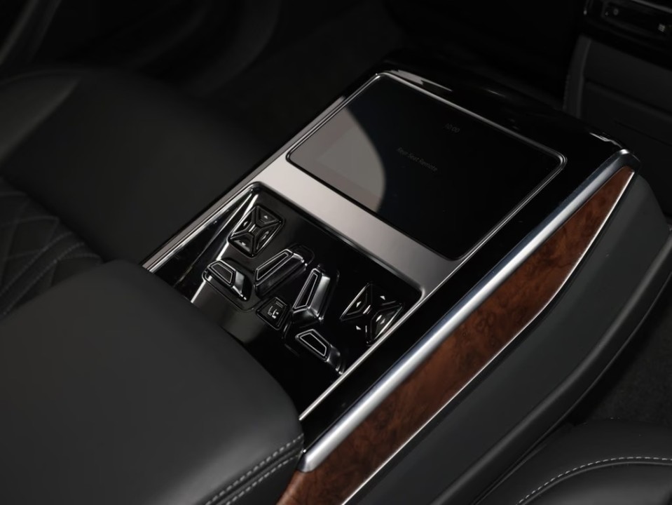 Audi S8 TFSI quattro - foto 13