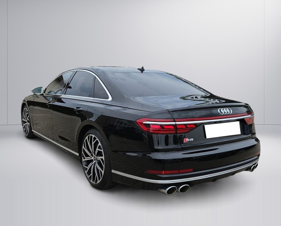 Audi S8 TFSI quattro (5)