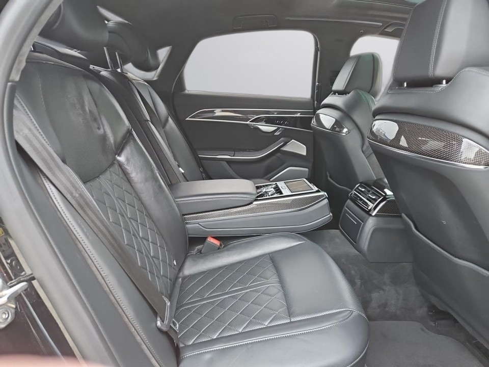 Audi S8 TFSI quattro - foto 11