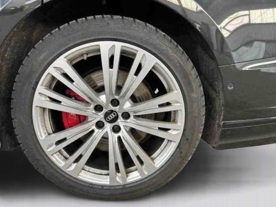 Audi S8 TFSI quattro - foto 13