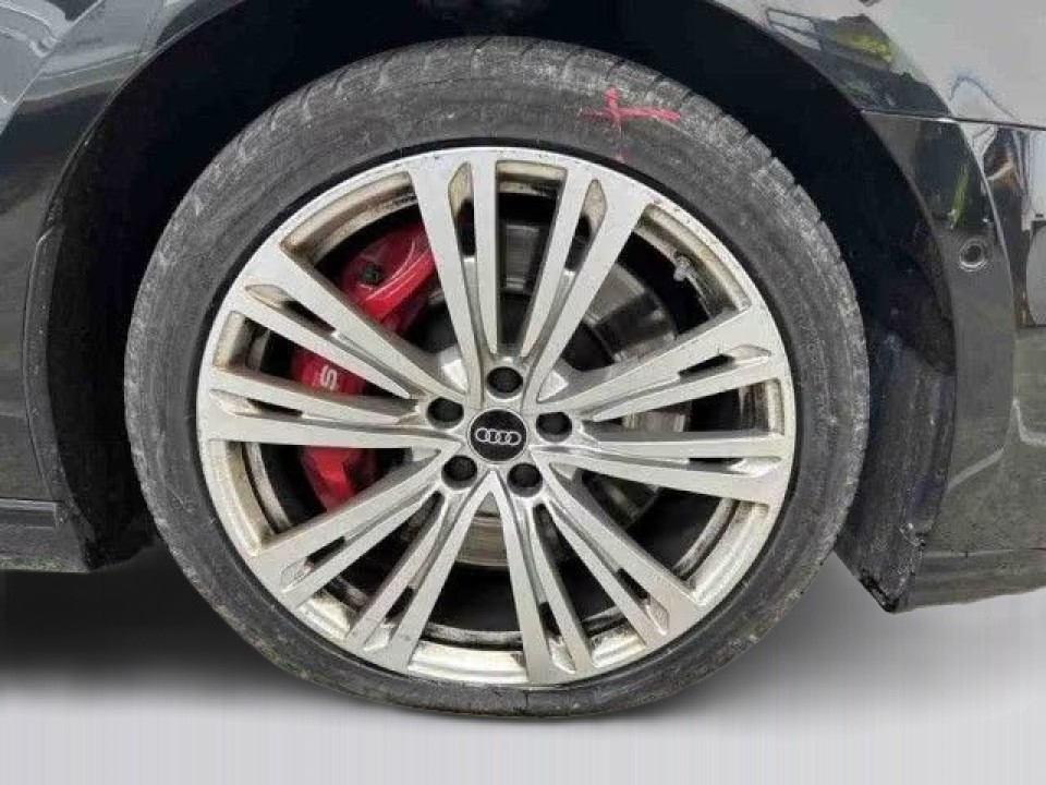 Audi S8 TFSI quattro - foto 12