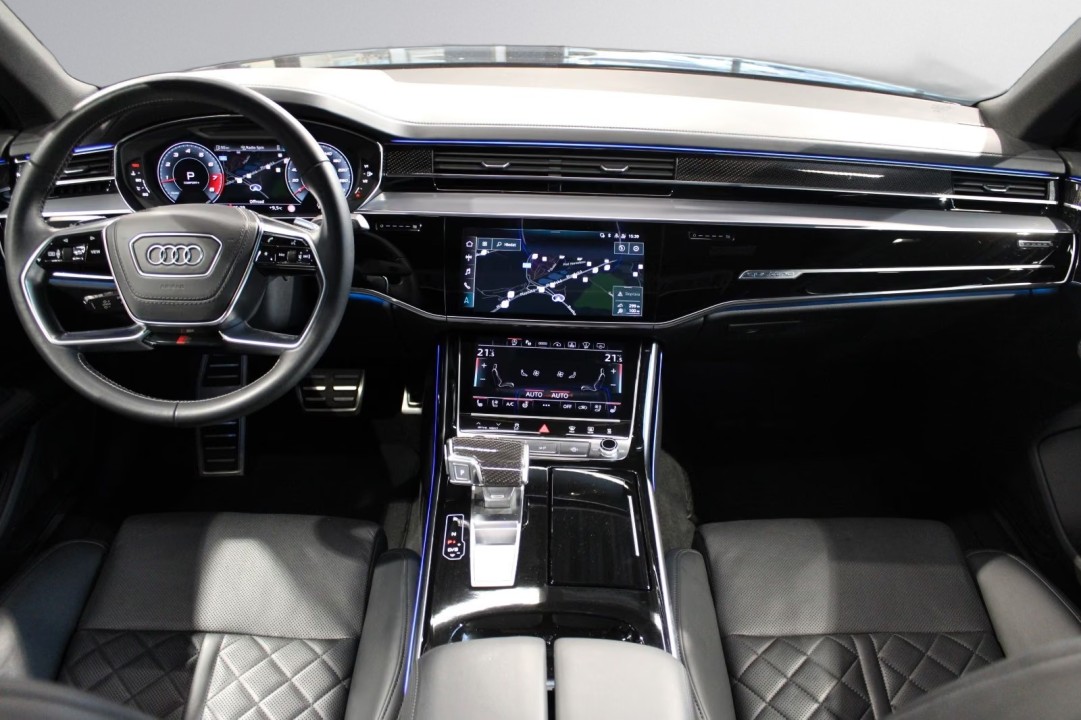 Audi S8 TFSI quattro (5)